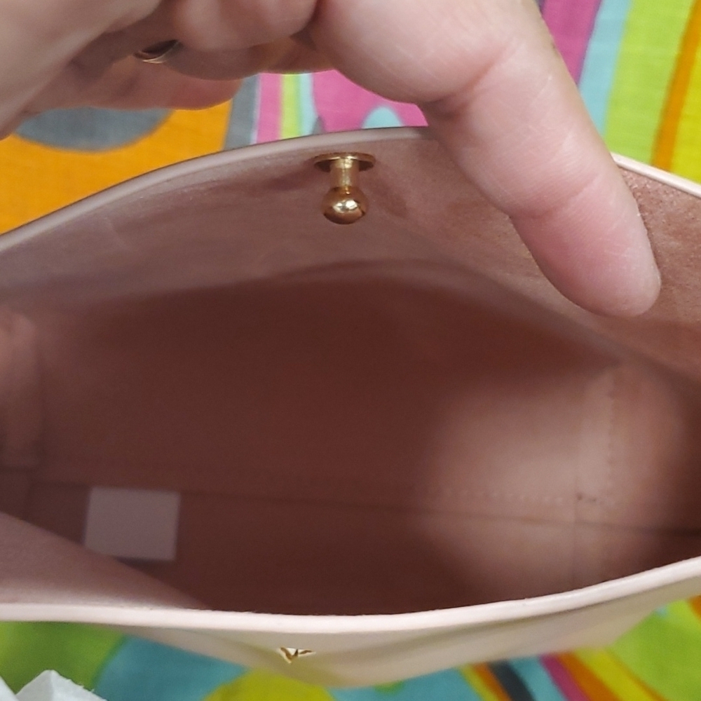 Samara Vegan Leather Peony Purse - Picture 4 of 4